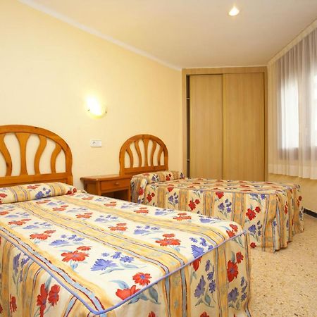 Apartamentos Bahia Dorada Y Iris 살루 외부 사진