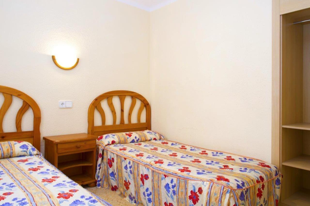 Apartamentos Bahia Dorada Y Iris 살루 외부 사진