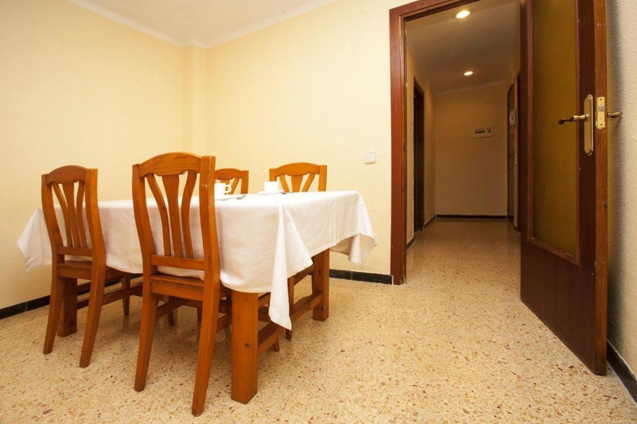 Apartamentos Bahia Dorada Y Iris 살루 외부 사진
