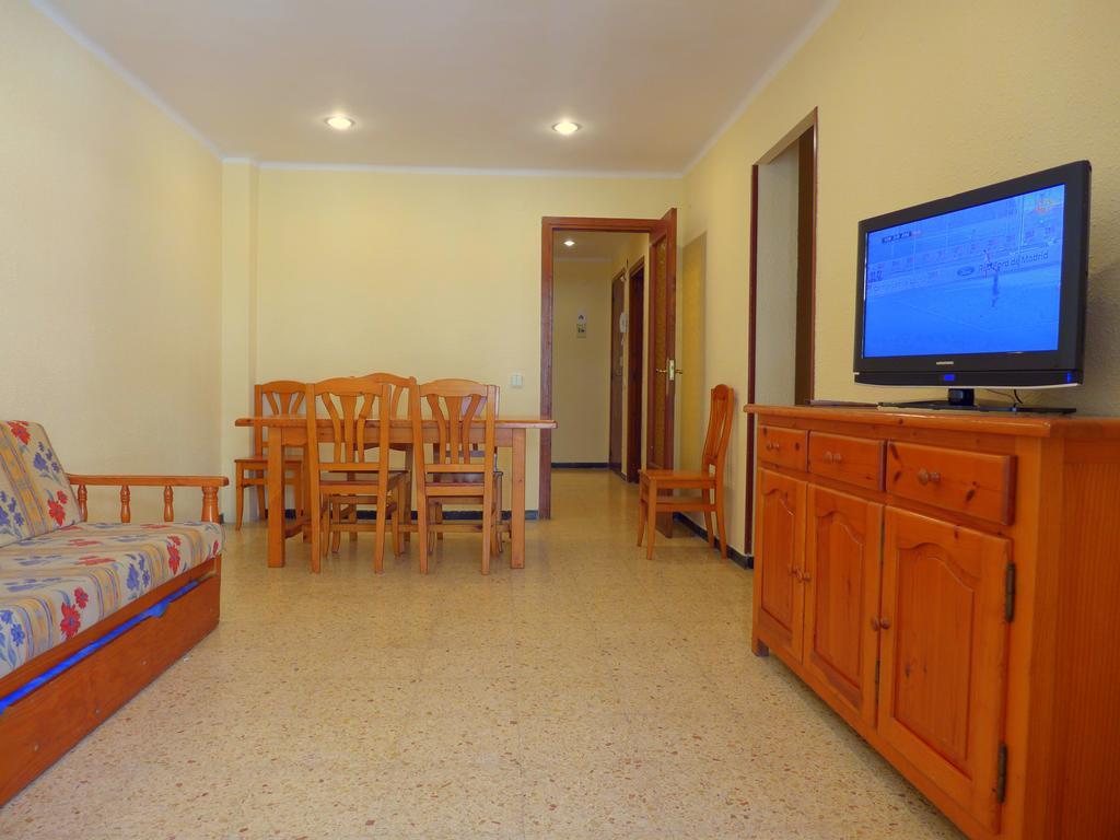 Apartamentos Bahia Dorada Y Iris 살루 외부 사진