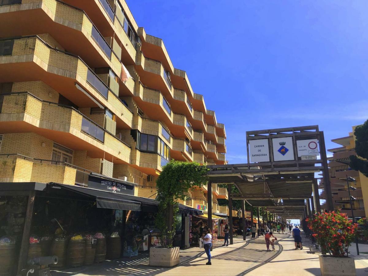Apartamentos Bahia Dorada Y Iris 살루 외부 사진